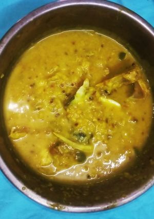 মাছের মাথা দিয়ে মুখ ডাল (maacher maatha diye moog dal recipe in Bengali) রেসিপির প্রধান ছবি