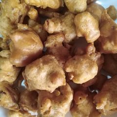 A picture of Tinday(round gourd) Kay pakoray.