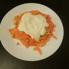 รูปของ Sweet corn and carot salad with tzatziki dressing