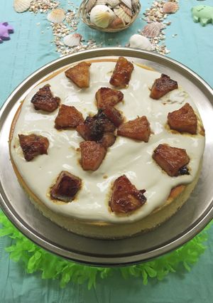 A picture of Sour Cream Cheesecake.