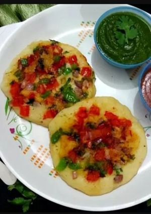 सूजी वेज उत्तपम (suji veg uttapam recipe in Hindi) रेसिपी मुख्य फोटो