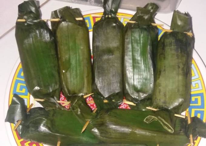 Lemper abon sapi