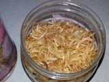 پیاز سرخ شده خلالی و ریز کریسپی