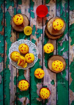 A picture of Pineapple Cupcakes.