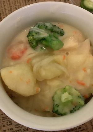 A picture of White cream sauce (gluten free : use rice flour).