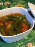 Piments verts à la compotée de tomates, citron vert et épices