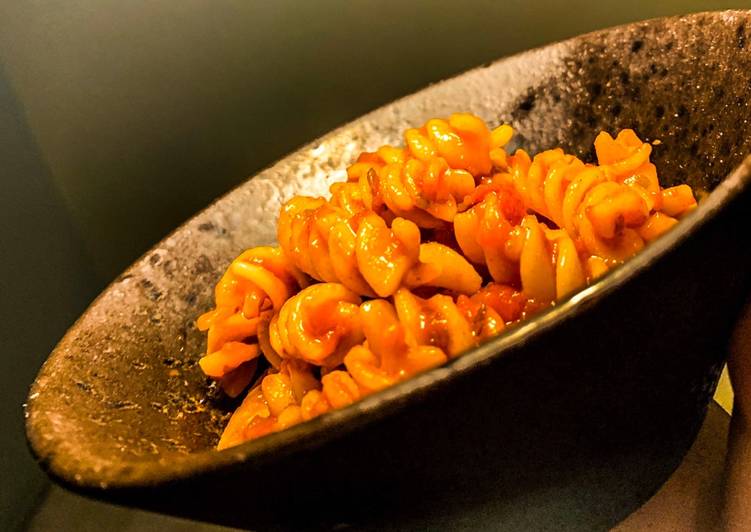Step-by-Step Guide to Make Homemade Tomato &amp; chilli Fusilli