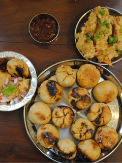 बाटी चोखा (Bati chokha recipe in Hindi) रेसिपी मुख्य फोटो