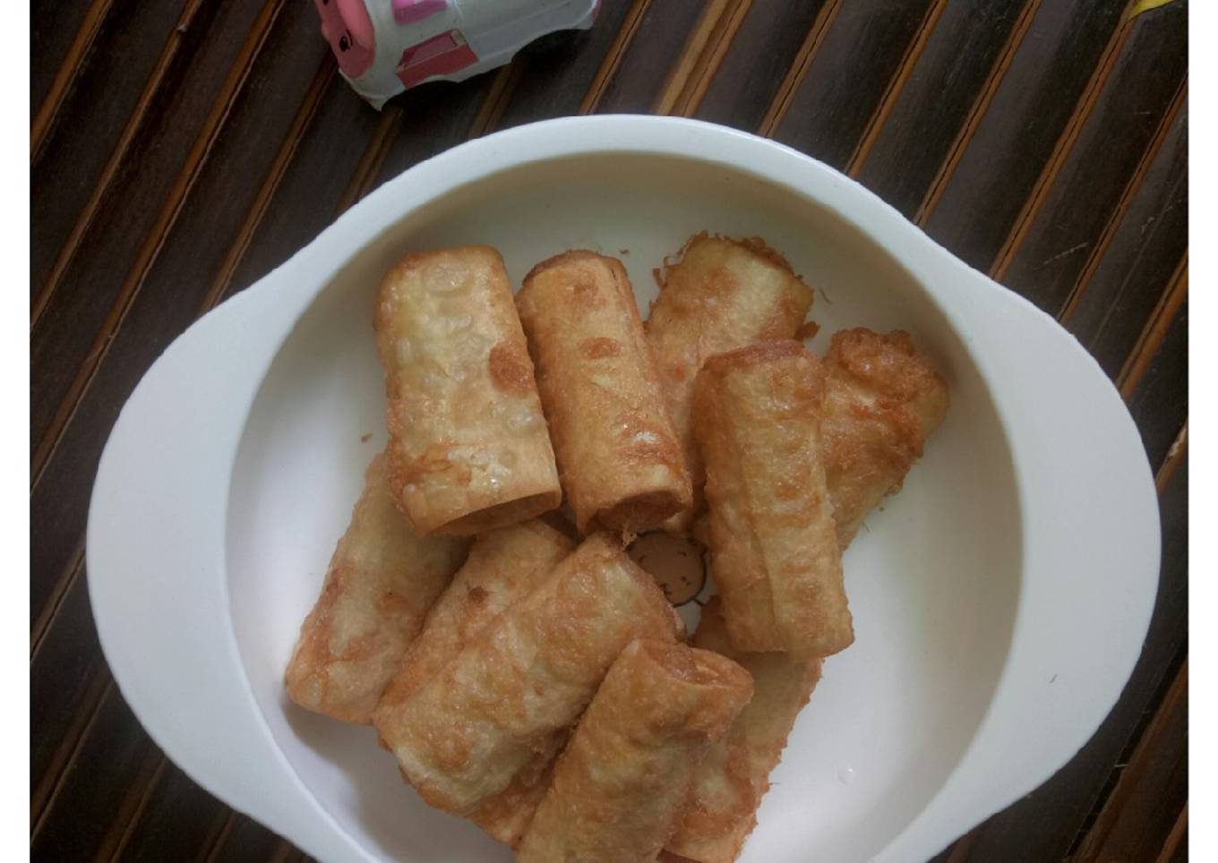 11. Sosis gulung pangsit