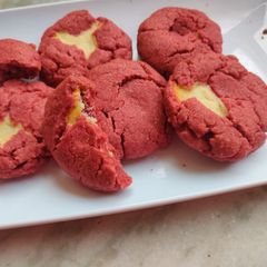 A picture of Red velvet cream cheese cookies.