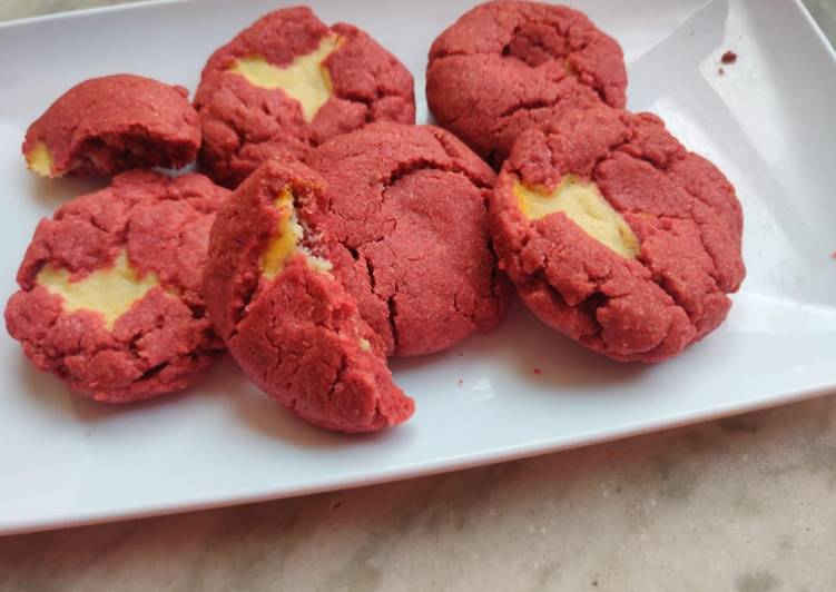 How to Prepare Any-night-of-the-week Red velvet cream cheese cookies