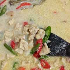 A picture of Sayur Tempe lombok ijo bumbu iris.