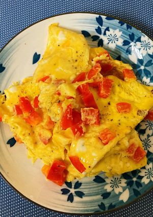 配色好菜🟡🔴紅椒炒蛋 的食譜成品照片