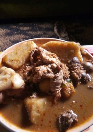 A picture of Yam peppersoup with meat.