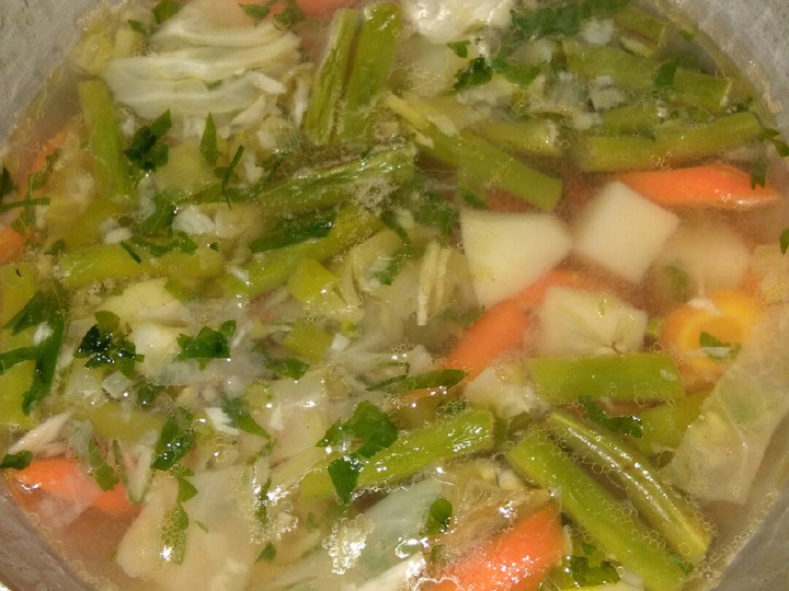 Wajib coba! Bagaimana cara membuat 9. Sayur Sop Simple yang lezat