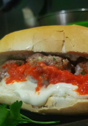 Una foto de Sándwich de albóndigas