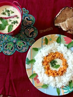 ગુજરાતી કઢી (Gujarati kadhi recipe in Gujarati) રેસીપી મુખ્ય ફોટો