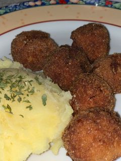 Ungarische Frikadellen mit Kartoffelpüree Rezepthauptbild