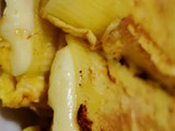 Canelones con huevo, rellenos de queso