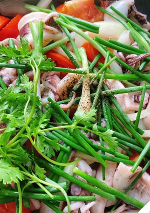 Hình của món Mực Lá Xào.