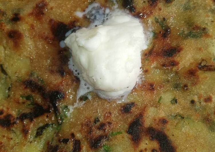 Recipe: Delicious Makhni aalu paratha