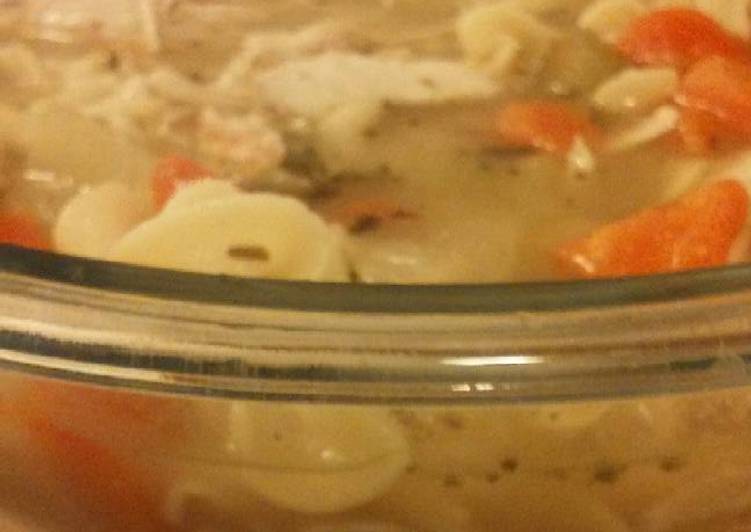 Delicious Easy homemade chicken soup