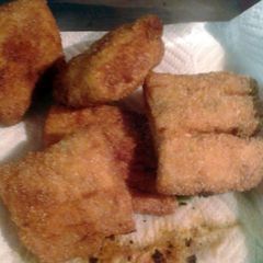 A picture of fried mahi mahi.