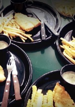 A picture of Crunchy Fish & Chips with Homemade Tartar Sauce (in english & bahasa).