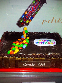 Foto resep Gravity birthday cake