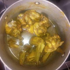 A picture of Chicken peppersoup.
