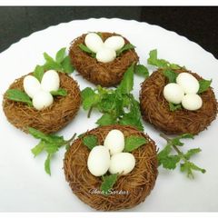 A picture of Birds nest.