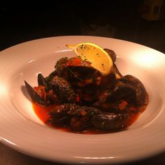A picture of Mussel Tomato And Chilies.