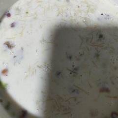 A picture of Sheer khurma.