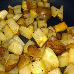 A picture of papas fritas (fried taters).
