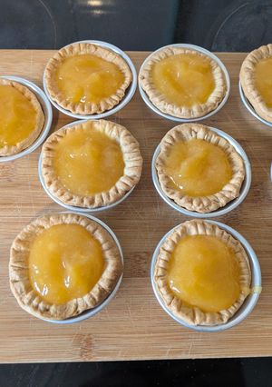A picture of Lemon curd Tartlets.