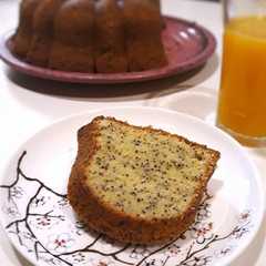 Foto di Poppy Seed Citrus Cake