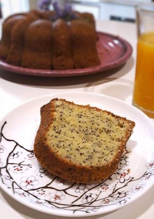 Foto di Poppy Seed Citrus Cake
