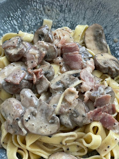 Una foto de Pasta fresca con Setas y trufa