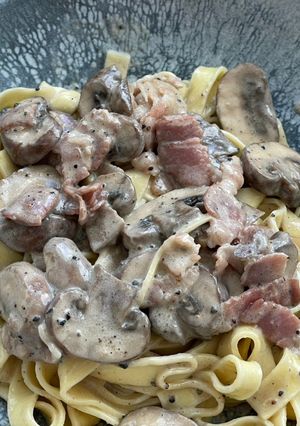 Una foto de Pasta fresca con Setas y trufa