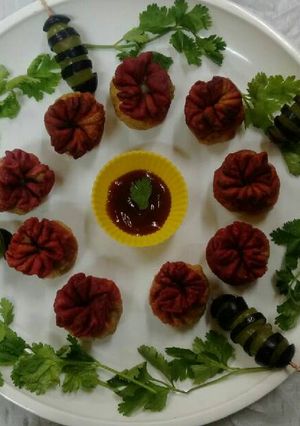 A picture of Flower Samosas.