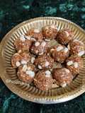 Red Chuda Mixed Ladoos