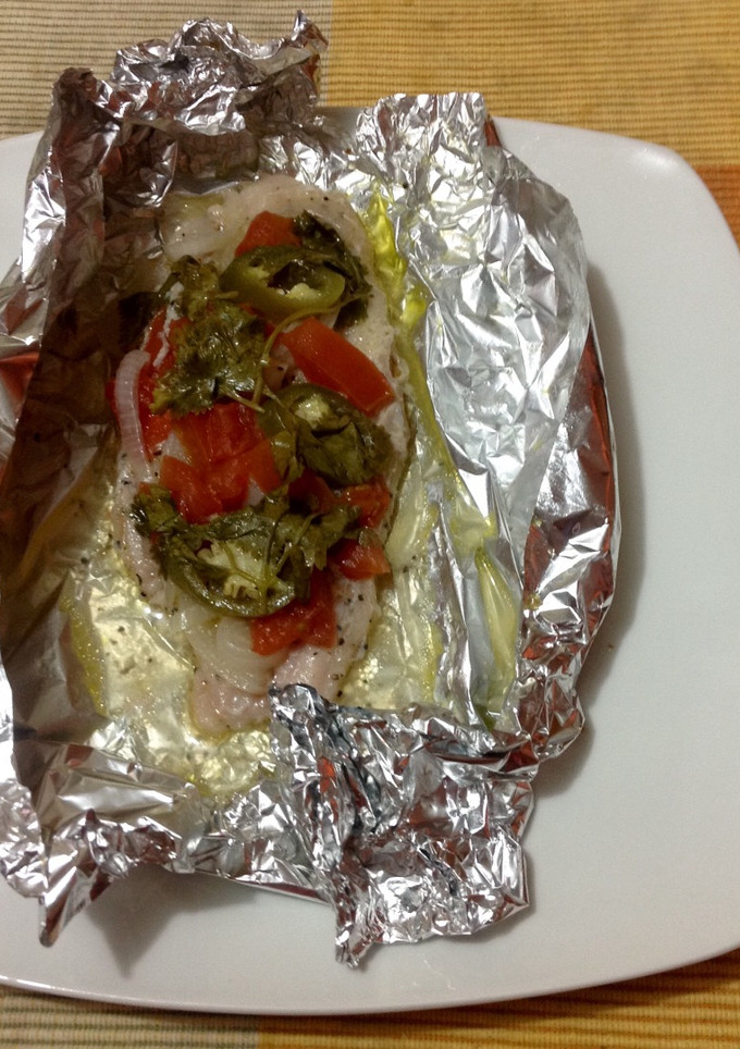 Una foto de Filete de pescado a la Mexicana empapelado