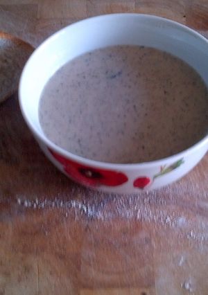 A picture of Mushroom Soup.