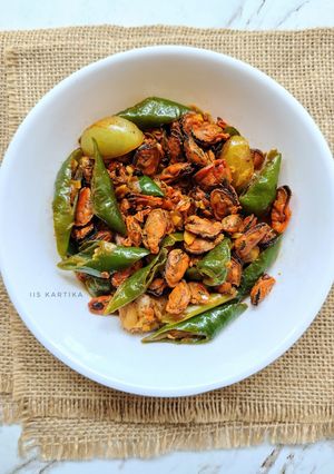 Foto resep Tumis Kerang Cabai Hijau