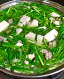 Canh hẹ nấu tàu hủ thịt bằm