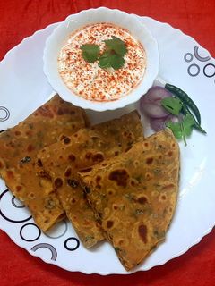গুজরাটি মেথি থেপলা (Gujarati methi thepla recipe in Bengali) রেসিপির প্রধান ছবি