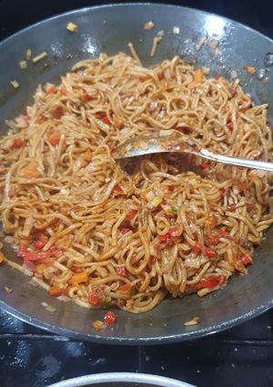 A picture of Easy shezwan stirfry noodles.