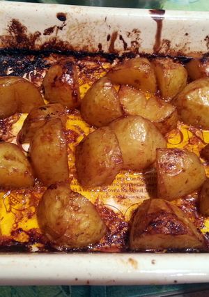 A picture of roasted new potatoes.