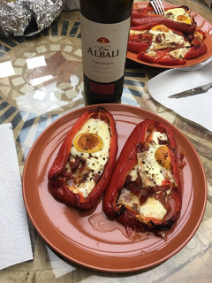 Una foto de Pimientos rojos rellenos