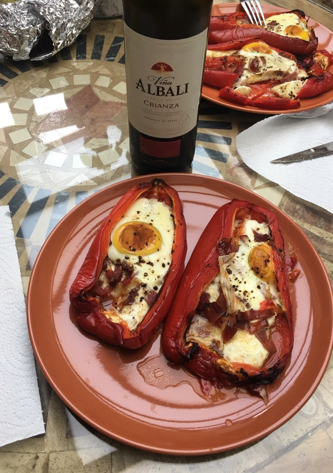Una foto de Pimientos rojos rellenos